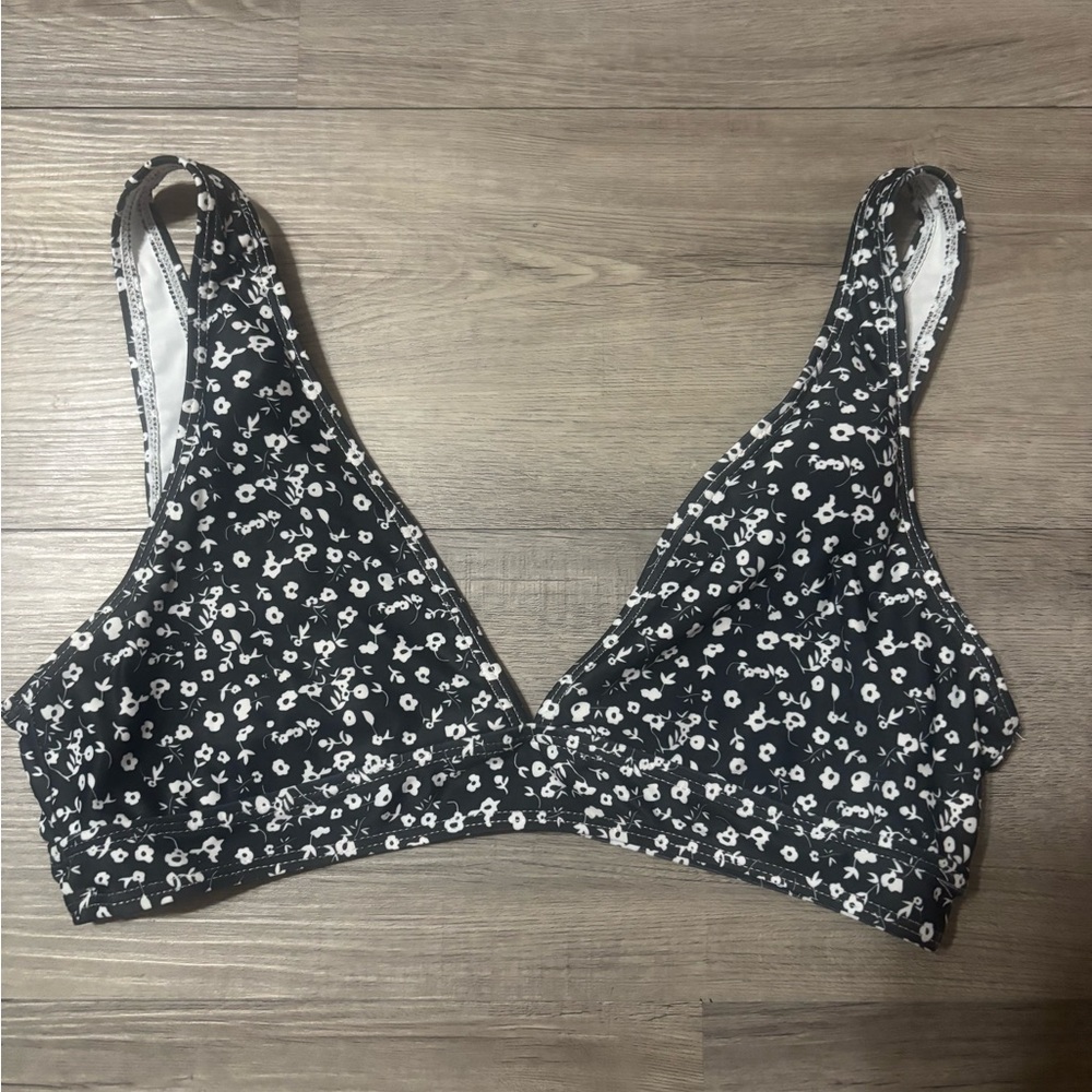 SHEIN Black and White Floral Bikini Top